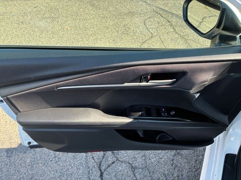 Used 2025 Toyota Camry LE image 20