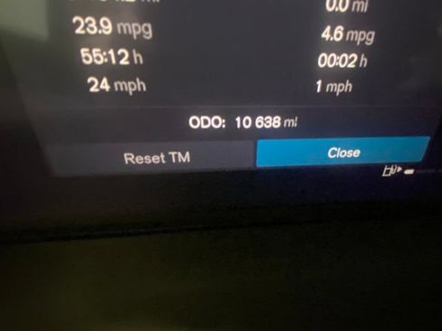 Certified 2025 Volvo XC60 B5 Ultra AWD/4WD image 15