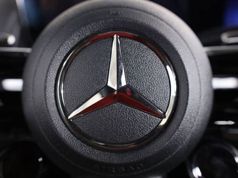 Used 2025 Mercedes-Benz GLB 35 AMG 4MATIC image 15