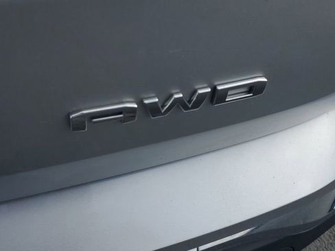 Certified 2022 GMC Terrain SLT AWD/4WD image 6
