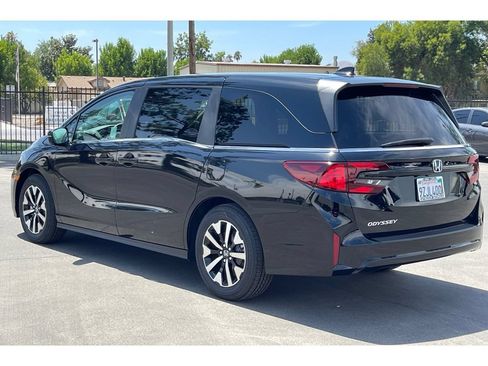 Used 2026 Honda Odyssey EX-L image 3