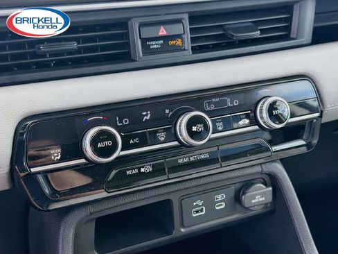Certified 2023 Honda Pilot LX image 34