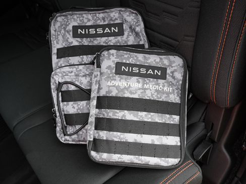 Used 2025 Nissan Frontier PRO-4X w/ Pro Convenience Package image 29