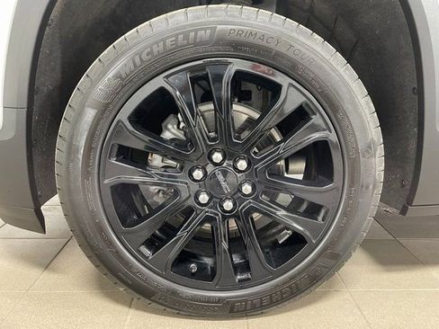 Used 2023 GMC Acadia SLT w/ Elevation Edition AWD/4WD image 7