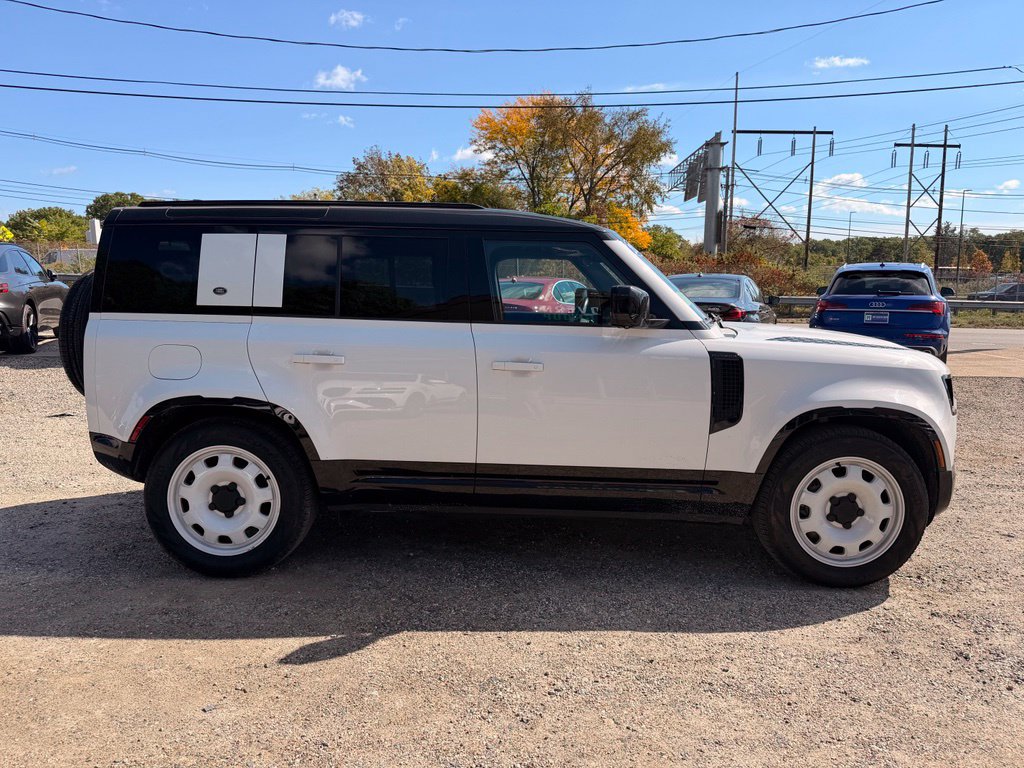 Used 2022 Land Rover Defender 110 X-Dynamic HSE AWD/4WD image 5