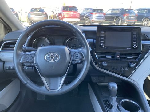 Used 2024 Toyota Camry SE image 13