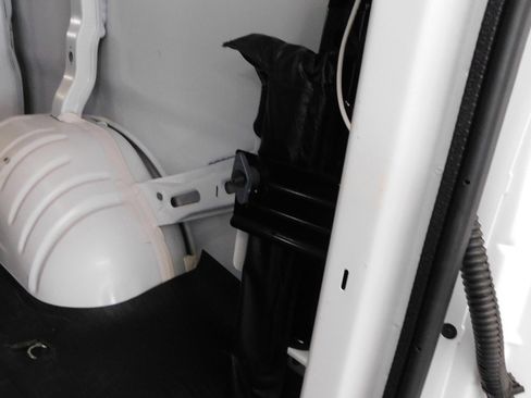 Used 2025 Chevrolet Express 2500 w/ Driver Convenience Package image 33