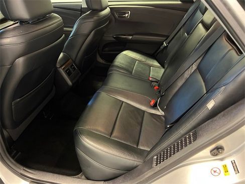 Used 2014 Toyota Avalon XLE Premium image 16