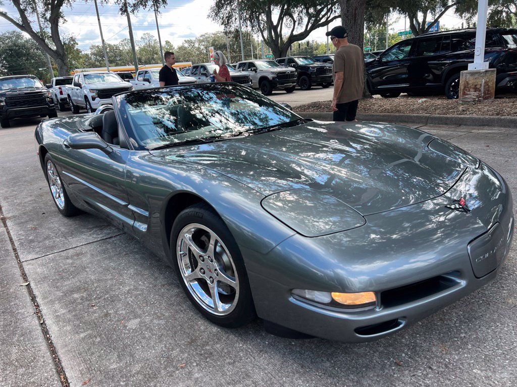 Used 2004 Chevrolet Corvette Convertible w/ Preferred Equipment Group RWD image 3