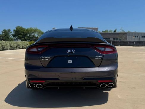 Used 2018 Kia Stinger GT1 AWD/4WD image 5
