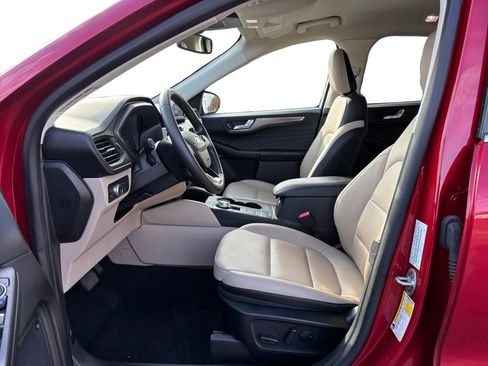 Used 2021 Ford Escape Titanium w/ Class II Trailer Tow Package image 14