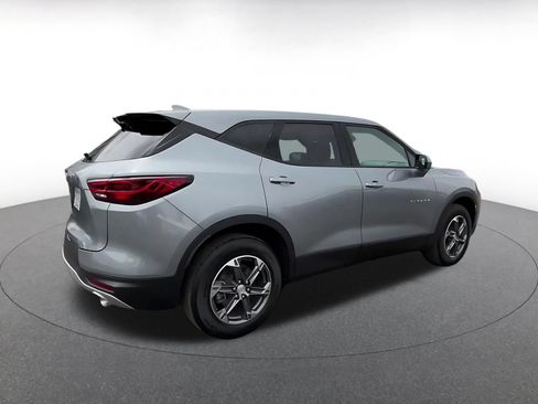 Used 2025 Chevrolet Blazer LT FWD image 13