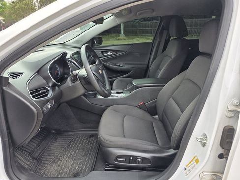 Used 2020 Chevrolet Malibu LT FWD image 15