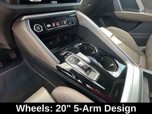 Used 2025 Audi Q5 Premium Plus w/ Premium Plus AWD/4WD image 31