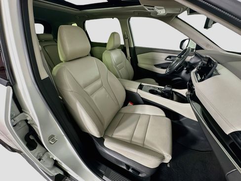 Used 2023 Nissan Rogue SL w/ SL Premium Package FWD image 34