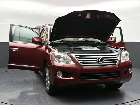 Used 2011 Lexus LX 570 4WD image 43