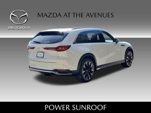 Used 2024 MAZDA CX-90 Plug-In Hybrid w/ Premium Plus image 4