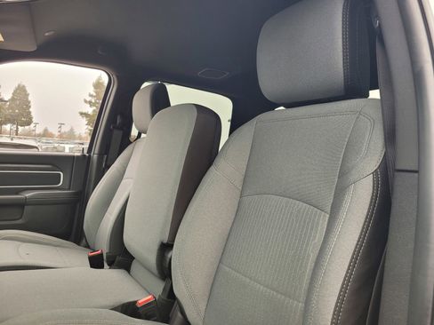 Used 2024 RAM 2500 Big Horn w/ Bed Utility Group image 22