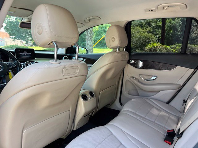Used 2019 Mercedes-Benz GLC 300 image 15