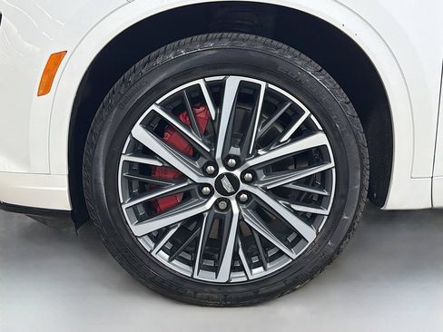 Certified 2024 Cadillac XT6 Sport w/ LPO, Floor Liner Package AWD/4WD image 35