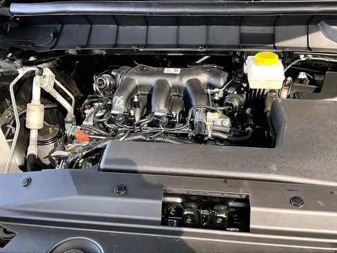 New 2026 Nissan Pathfinder SL image 17