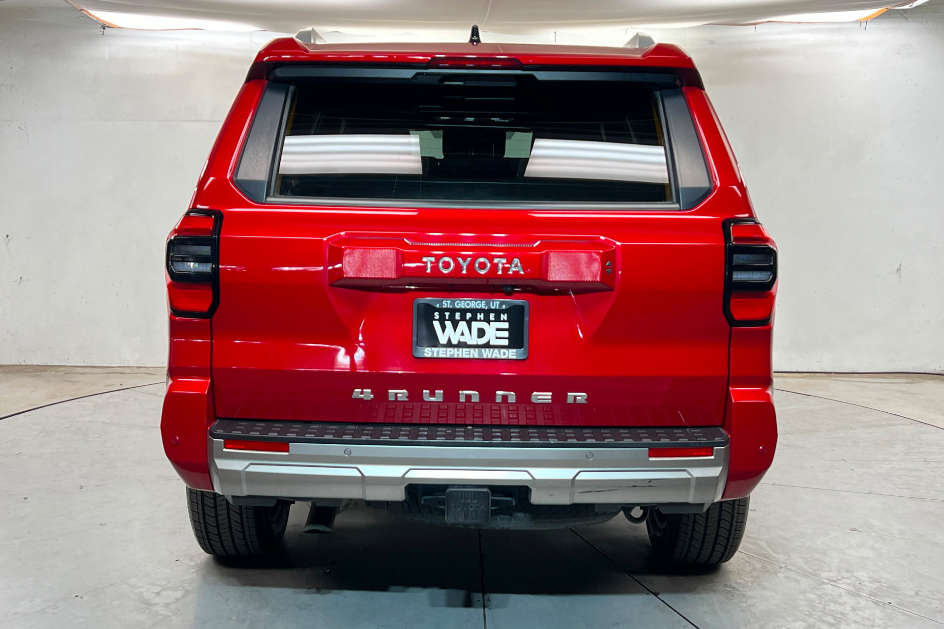 Used 2025 Toyota 4Runner Limited AWD/4WD image 5