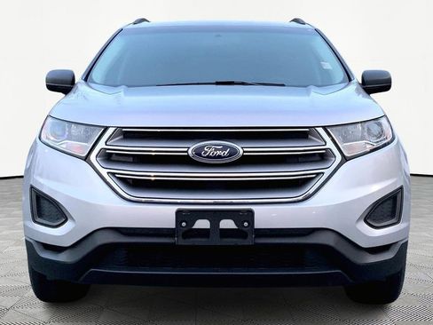 Used 2018 Ford Edge SE image 2
