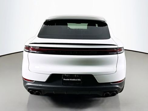 New 2026 Porsche Cayenne Coupe AWD/4WD image 9