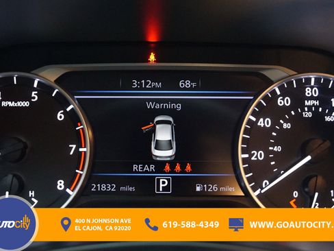 Used 2023 Nissan Sentra SR w/ SR Premium Package FWD image 3