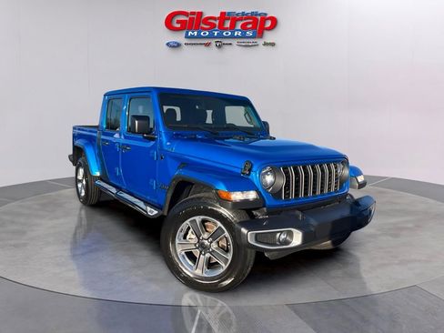 Used 2024 Jeep Gladiator Sport w/ Premium Package AWD/4WD image 1