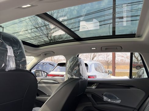 New 2026 Volkswagen Tiguan SE AWD/4WD image 15