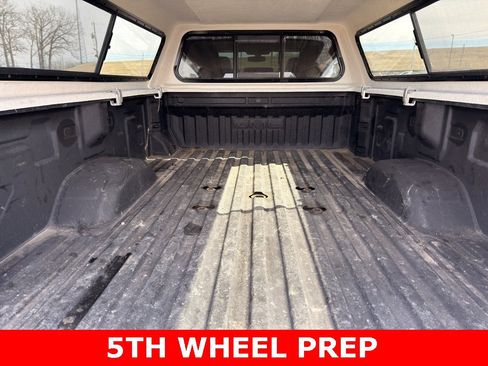 Used 2022 GMC Sierra 2500 SLT w/ SLT Convenience Package image 3