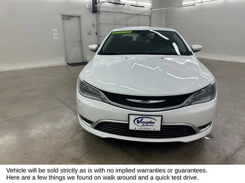 Used 2015 Chrysler 200 Limited w/ Convenience Group FWD image 4