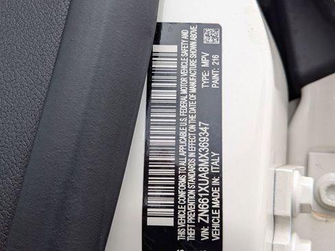 Used 2021 Maserati Levante image 23