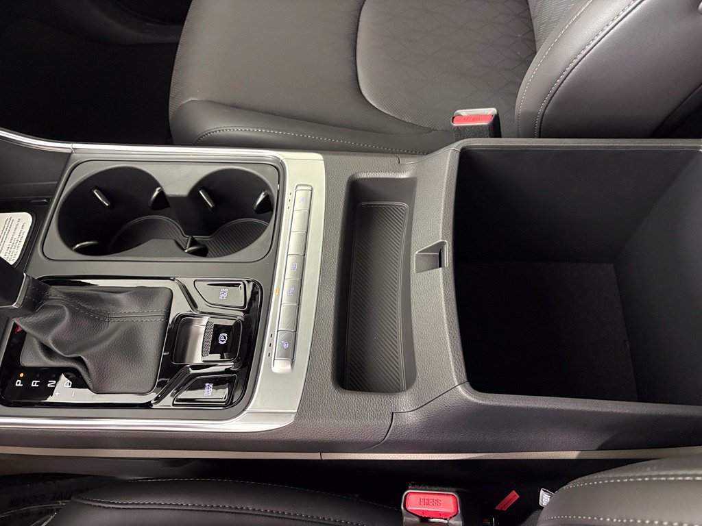 New 2026 Kia Carnival EX FWD image 32