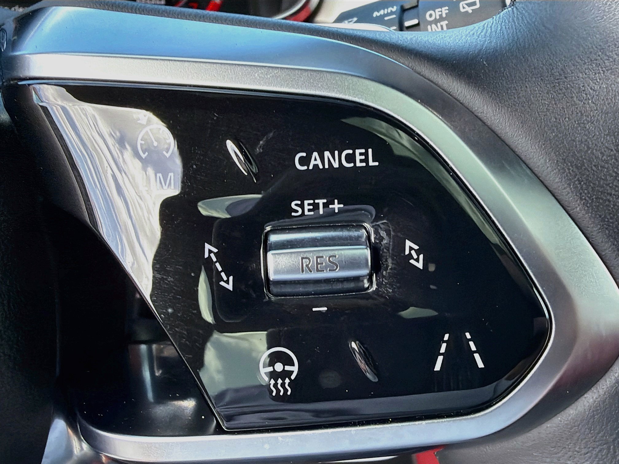 Used 2026 Jaguar F-PACE R-Dynamic S AWD/4WD image 38