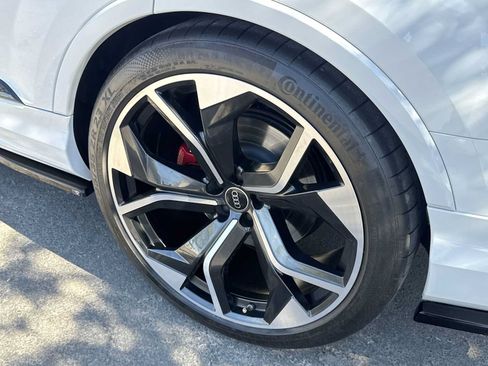 Used 2022 Audi SQ7 Prestige w/ SQ7 Sport Package AWD/4WD image 21