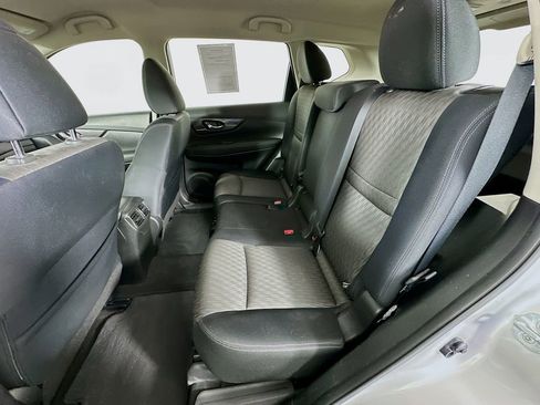 Used 2017 Nissan Rogue S image 27