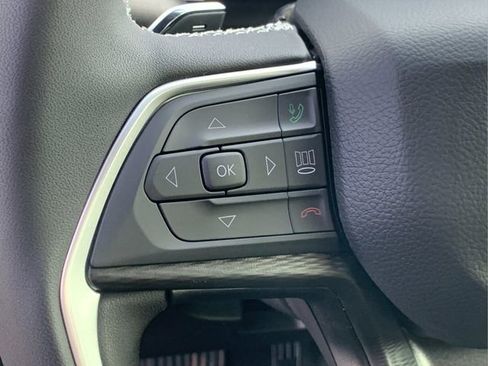 New 2026 Jeep Grand Cherokee Laredo image 12