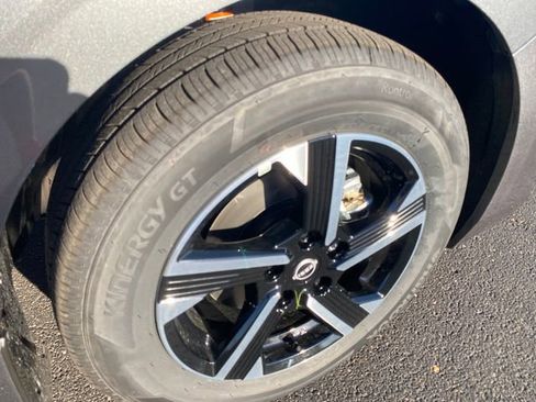 New 2025 Nissan Sentra SV image 10