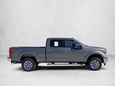 Used 2019 Ford F250 XLT w/ XLT Premium Package image 4