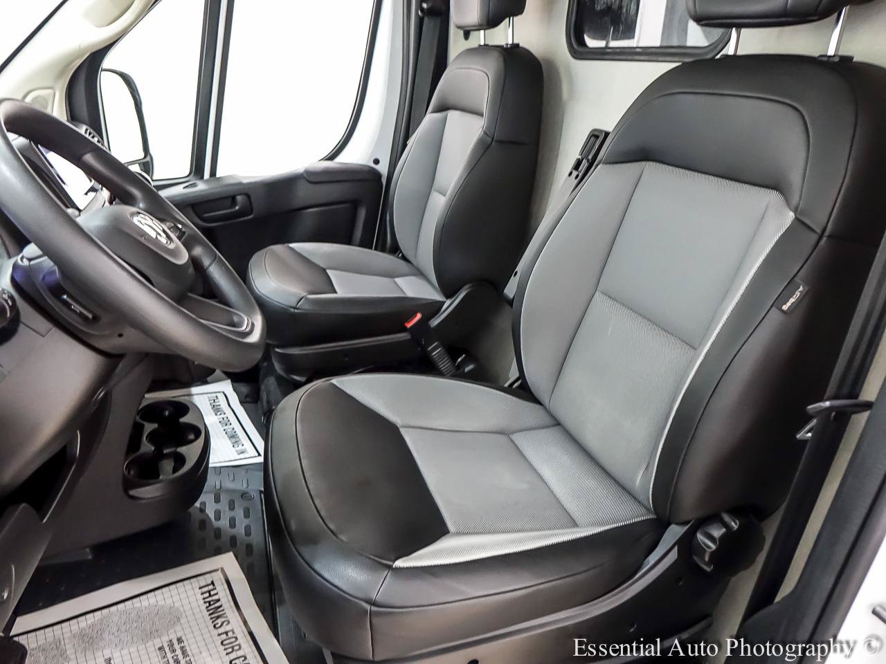 Used 2025 RAM ProMaster 2500 w/ Convenience Group FWD image 7