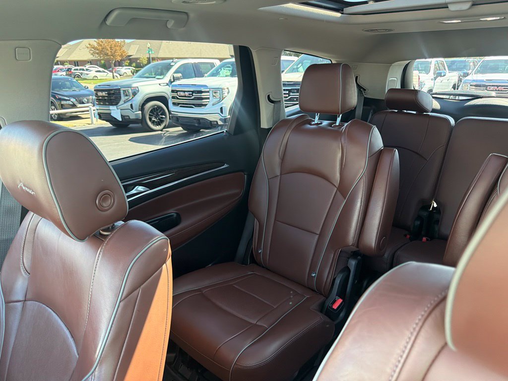 Used 2020 Buick Enclave Avenir w/ Avenir Technology Package AWD/4WD image 34