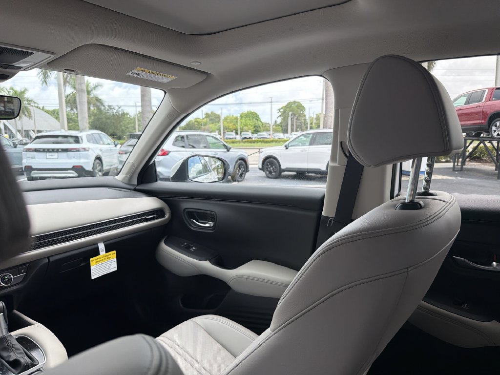 New 2027 Honda HR-V EX-L image 11