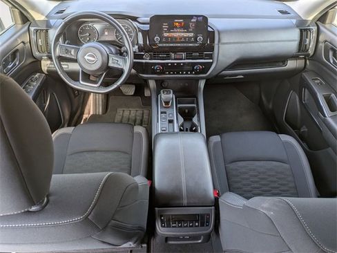 Certified 2024 Nissan Pathfinder SV image 28