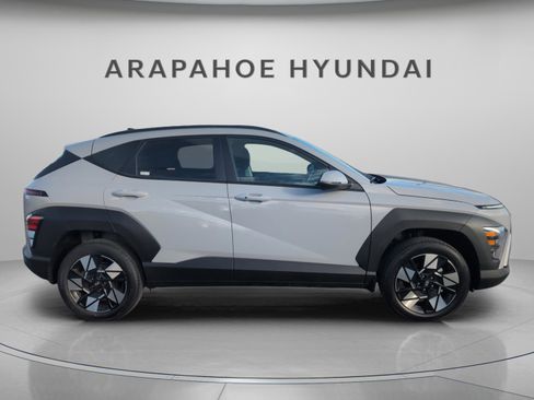 Used 2025 Hyundai Kona SEL image 5