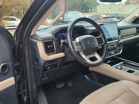 Used 2024 Ford Expedition Max Limited image 3