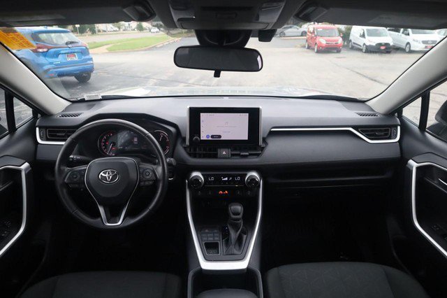 Used 2025 Toyota RAV4 XLE w/ Weather Package AWD/4WD image 6