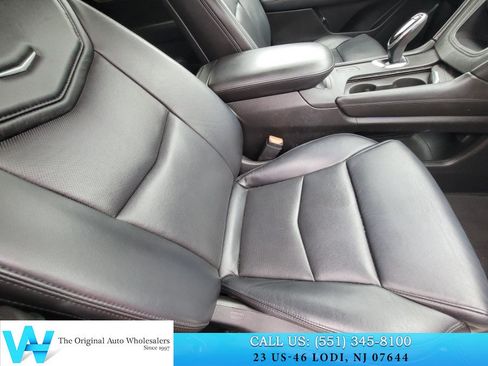 Used 2018 Cadillac XT5 Luxury w/ Driver Awareness Package FWD image 16