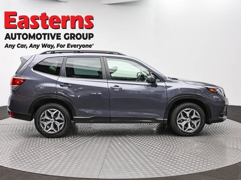 Used 2023 Subaru Forester Premium AWD/4WD image 4